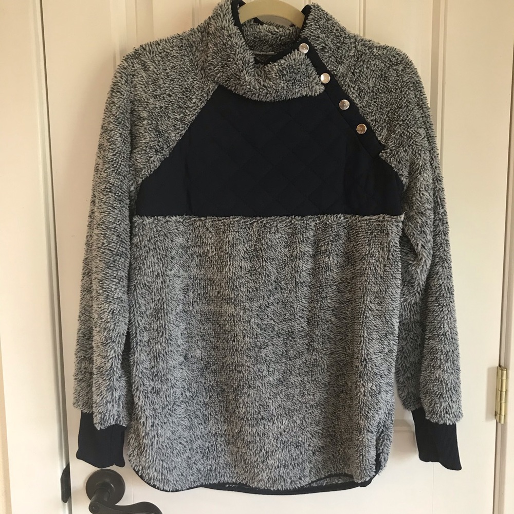 Boutique navy blue sweatshirt